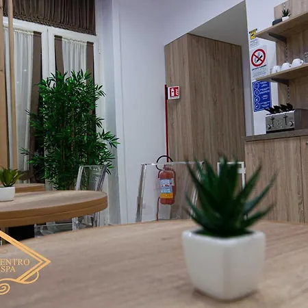 Centro E ゲストハウス ナポリ