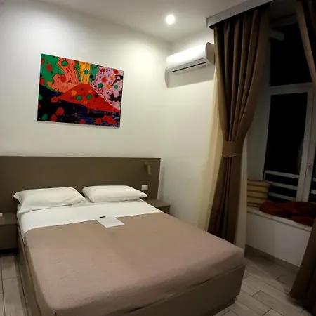 Centro E 4* ナポリ