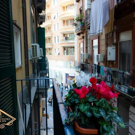 Centro E Konukevi Napoli