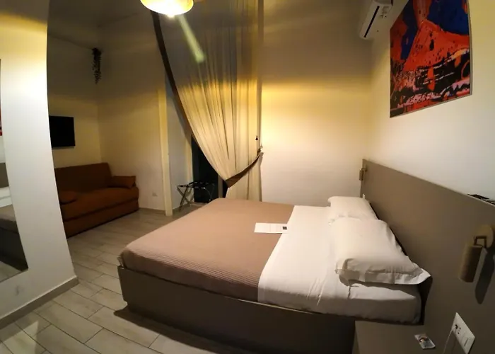 Centro E Гостевой дом Неаполь